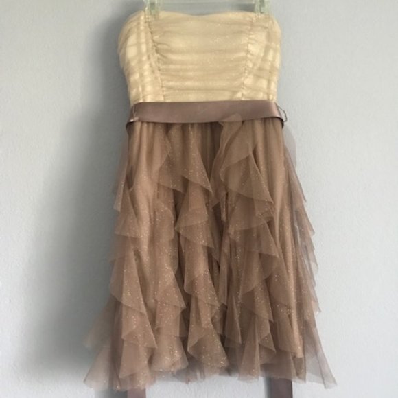 Teeze Me Color Blocked Formal Dress, size 3 - Picture 2 of 5